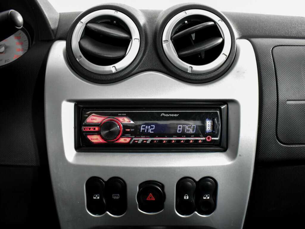 Купить Renault Logan с пробегом. Фото: #13