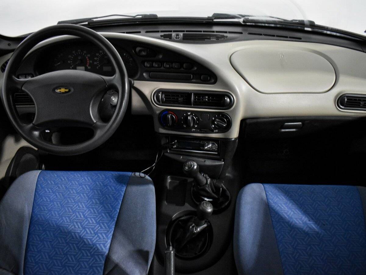 Купить Chevrolet Niva с пробегом. Фото: #11