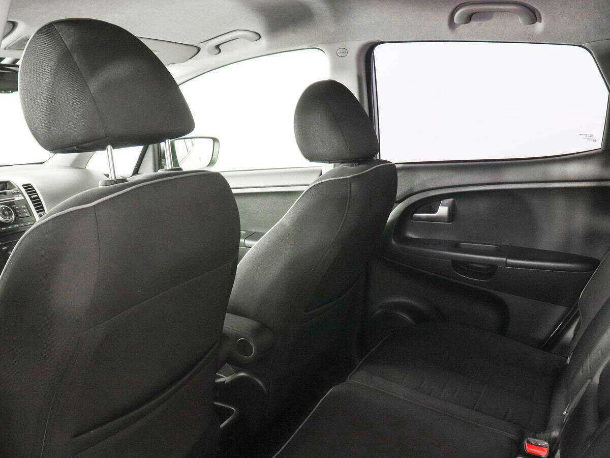 Купить Kia Venga с пробегом. Фото: #7