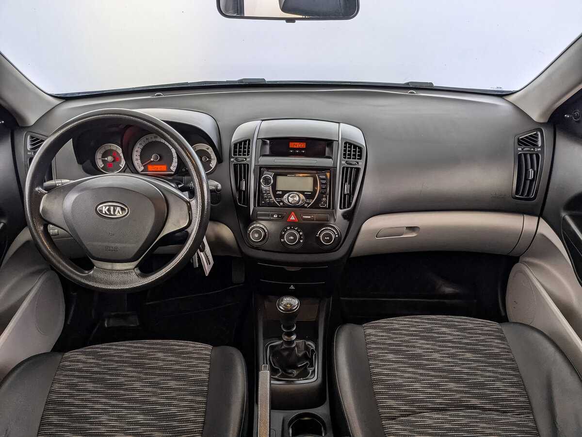 Купить Kia Ceed с пробегом. Фото: #9