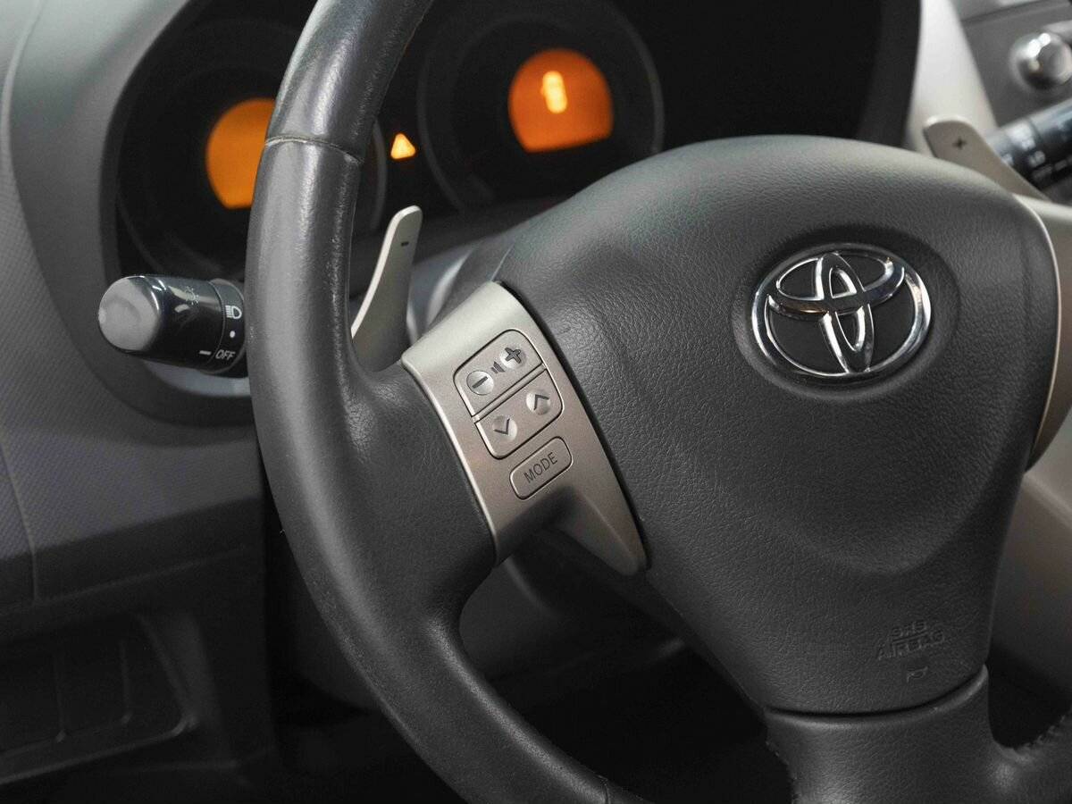 Купить Toyota Auris с пробегом. Фото: #14