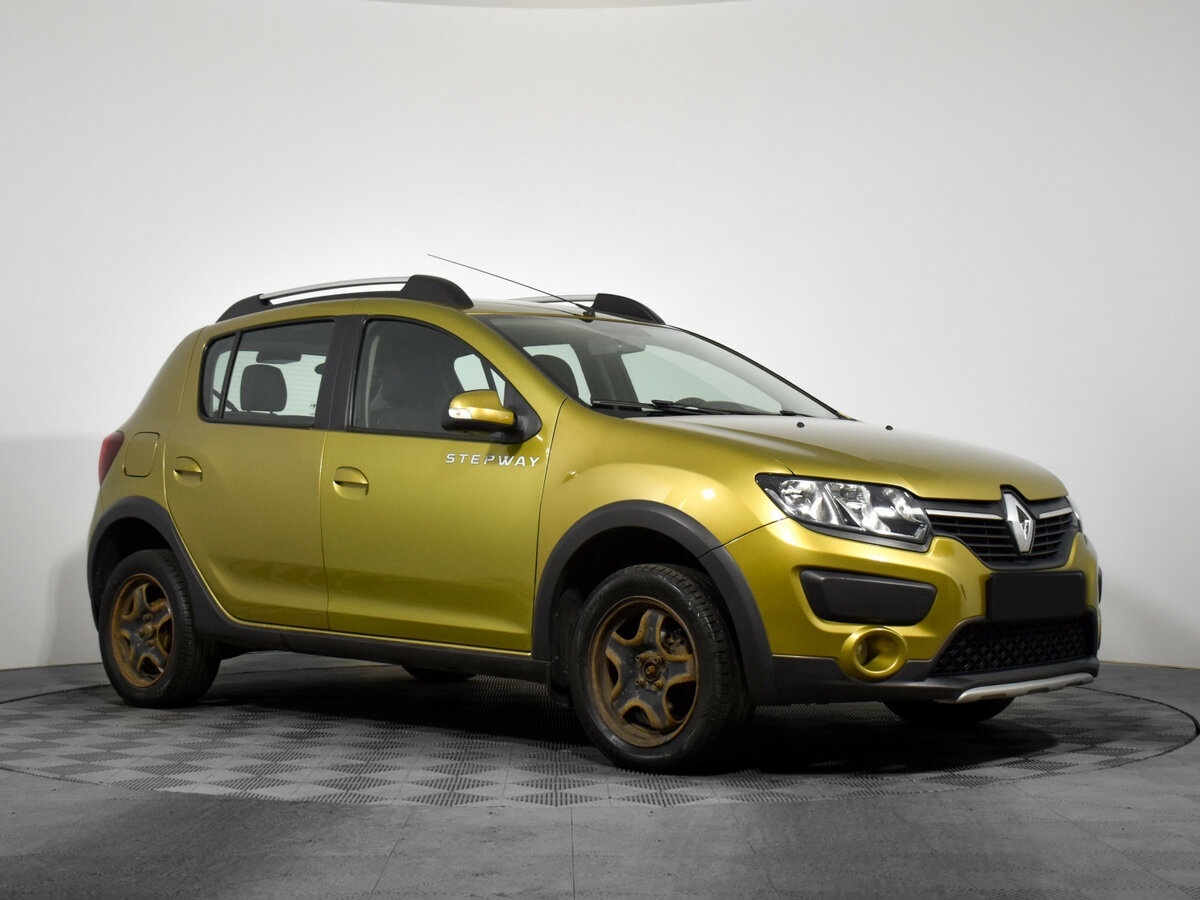 Купить Renault Sandero с пробегом. Фото: #2