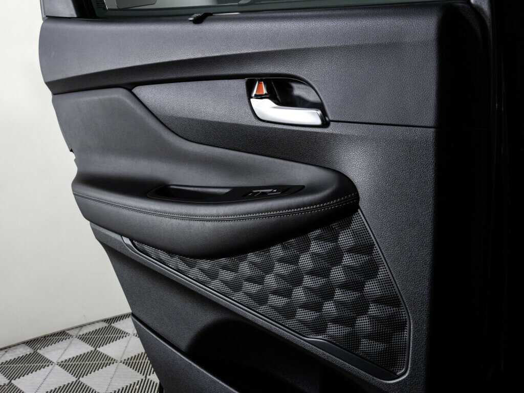 Купить Hyundai Santa Fe с пробегом. Фото: #23