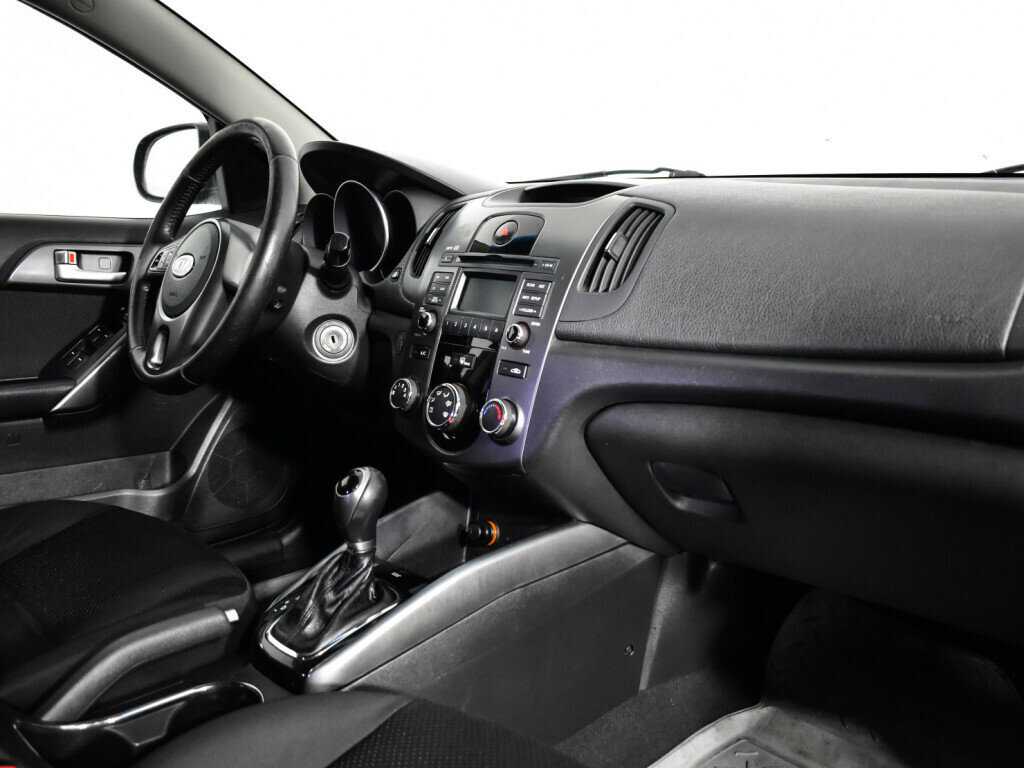 Купить Kia Cerato с пробегом. Фото: #8