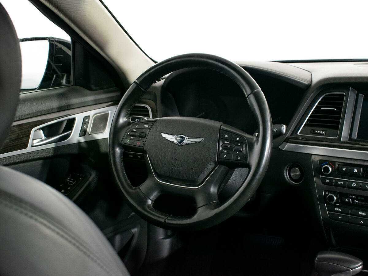 Купить Genesis G80 с пробегом. Фото: #13