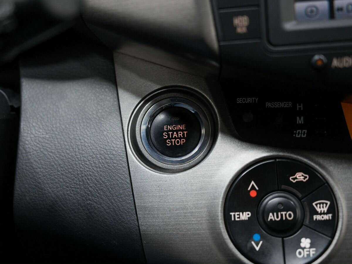 Купить Toyota RAV4 с пробегом. Фото: #25