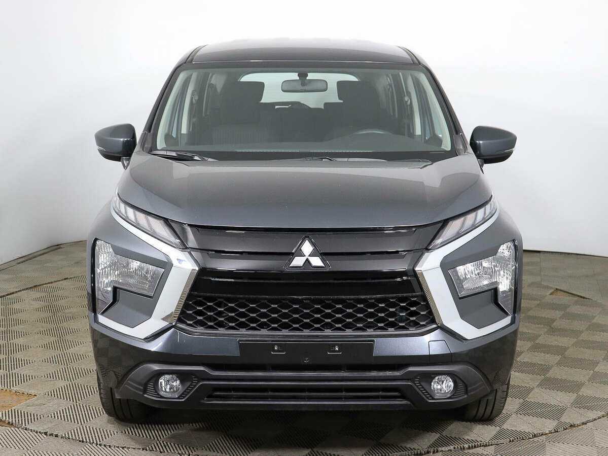 Купить Mitsubishi Xpander с пробегом. Фото: #1