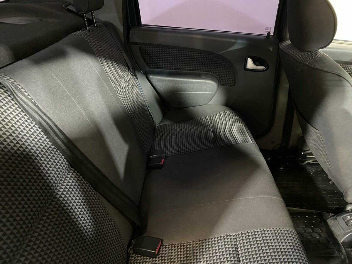 Купить Renault Logan с пробегом. Фото: #10