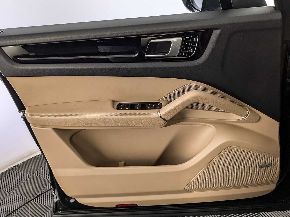 Купить Porsche Cayenne с пробегом. Фото: #14