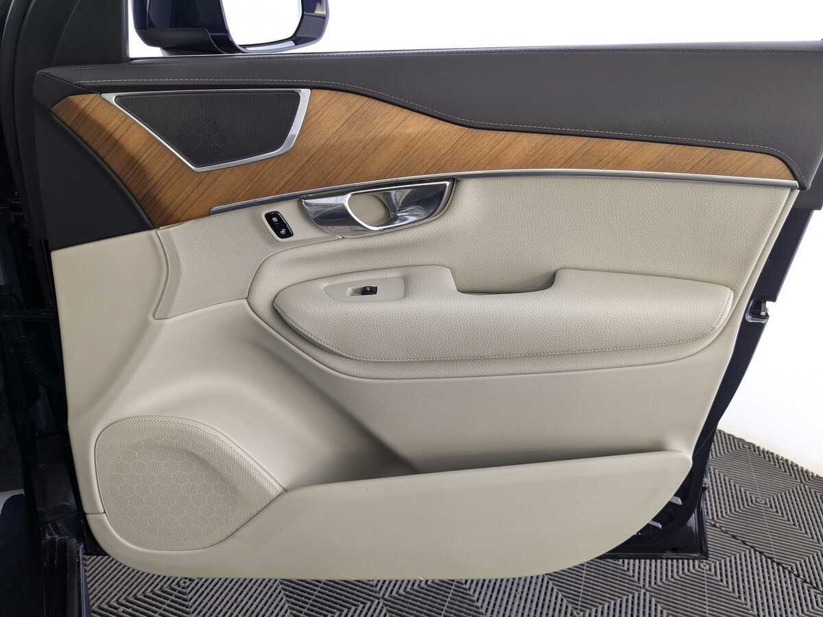 Купить Volvo XC90 с пробегом. Фото: #23
