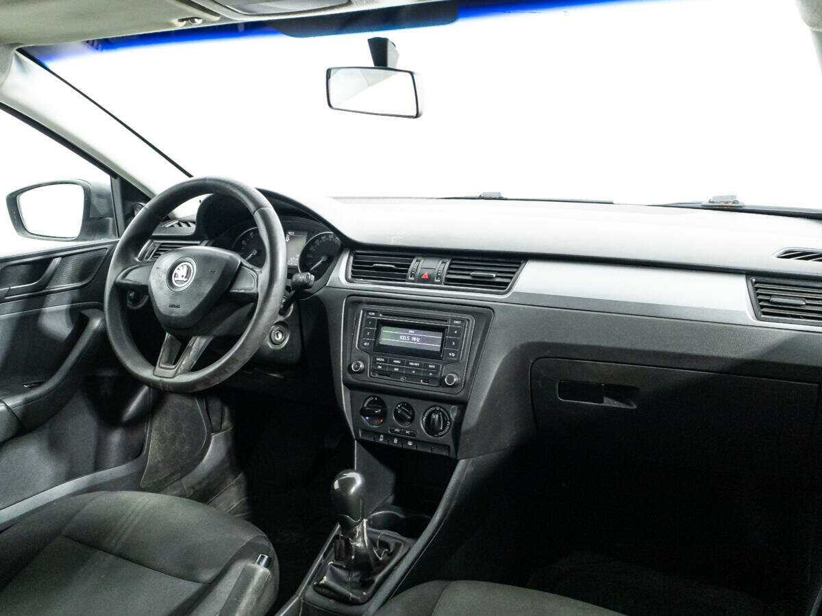 Купить Skoda Rapid с пробегом. Фото: #4