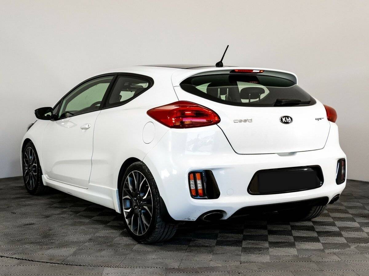 Купить Kia Ceed GT с пробегом. Фото: #7