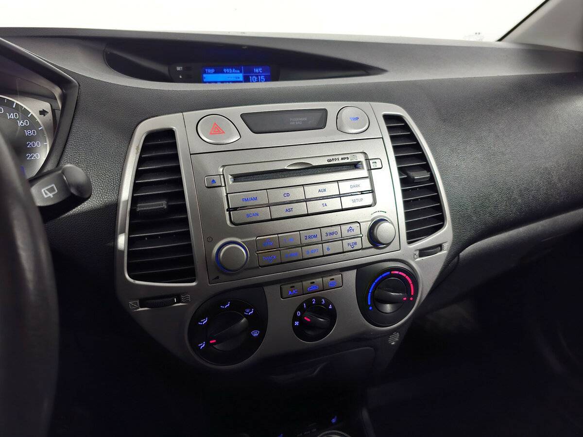 Купить Hyundai i20 с пробегом. Фото: #11