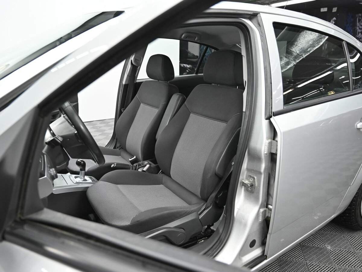 Купить Opel Astra с пробегом. Фото: #5
