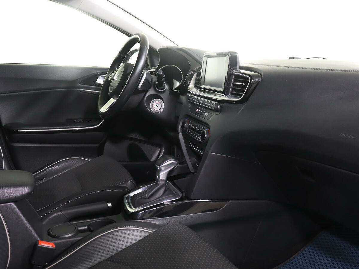Купить Kia Ceed с пробегом. Фото: #7