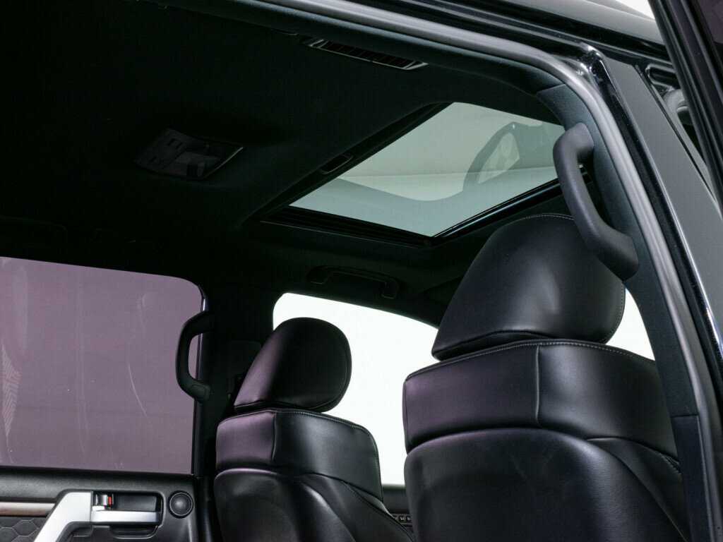 Купить Toyota Land Cruiser с пробегом. Фото: #9