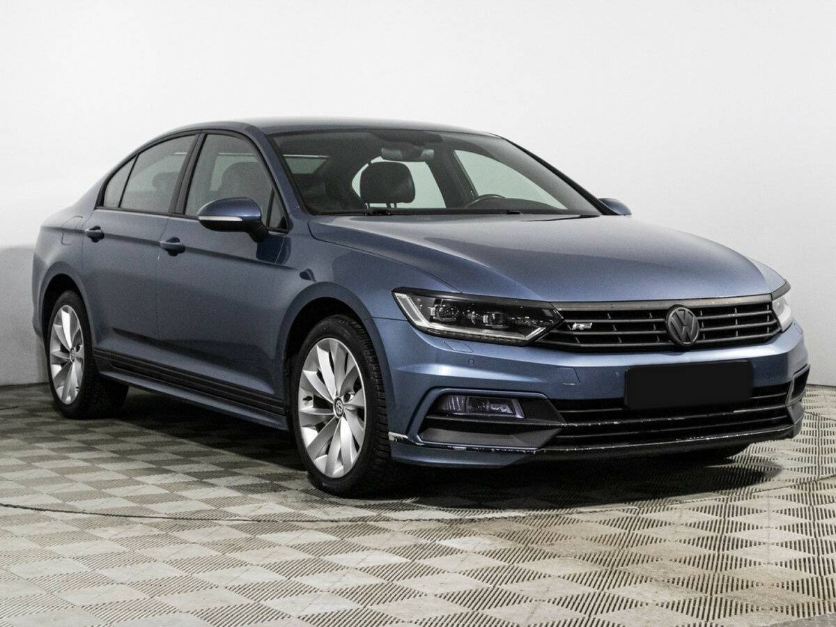 Купить Volkswagen Passat с пробегом. Фото: #2