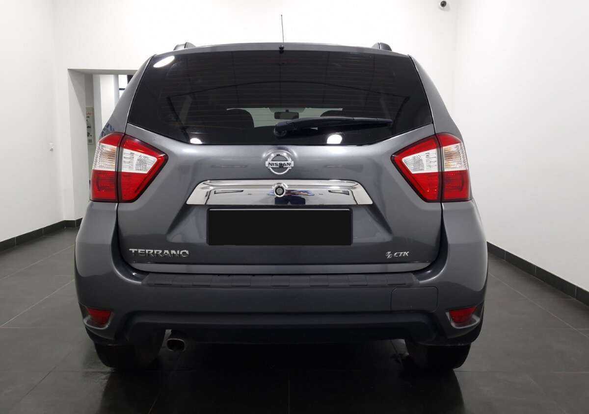 Купить Nissan Terrano с пробегом. Фото: #2
