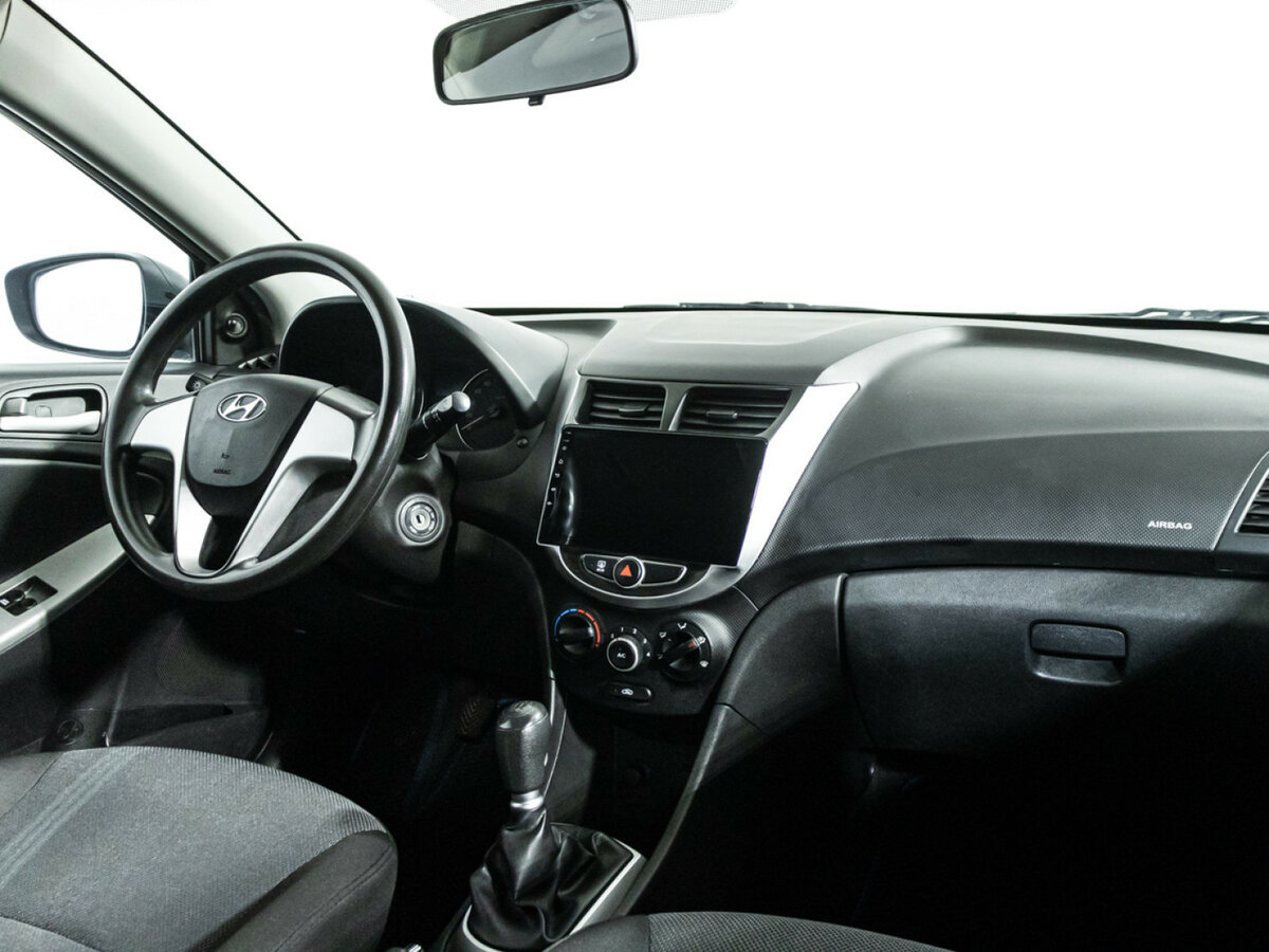 Купить Hyundai Solaris с пробегом. Фото: #8