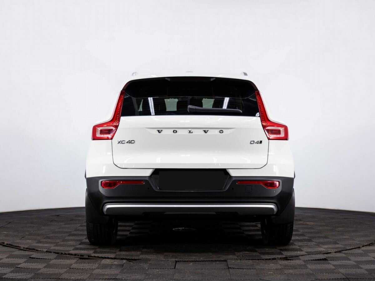 Купить Volvo XC40 с пробегом. Фото: #4