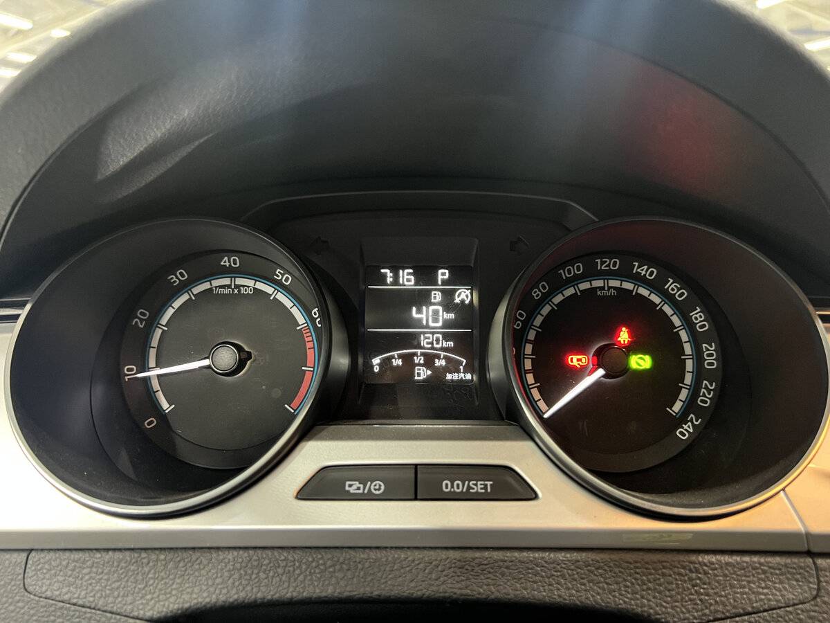 Купить Skoda Rapid с пробегом. Фото: #11