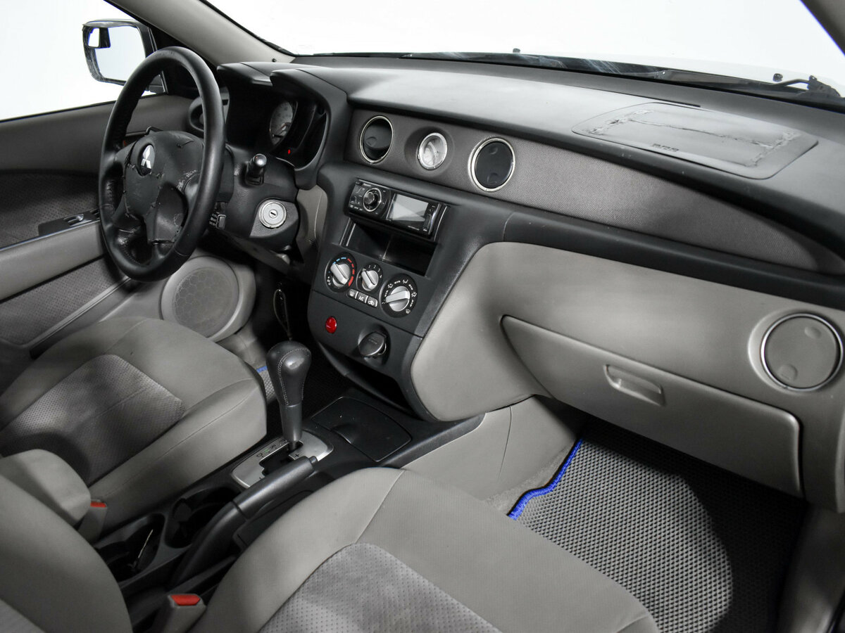 Купить Mitsubishi Outlander с пробегом. Фото: #9