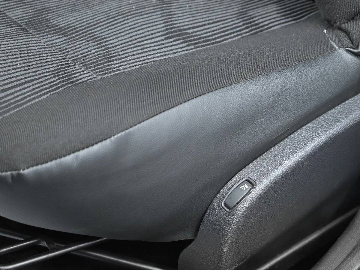 Купить Renault Logan с пробегом. Фото: #6
