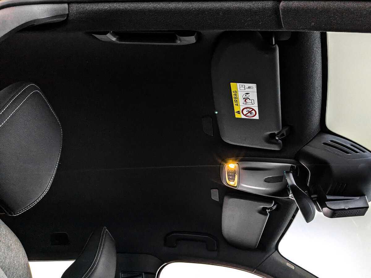 Купить Volvo XC40 с пробегом. Фото: #22