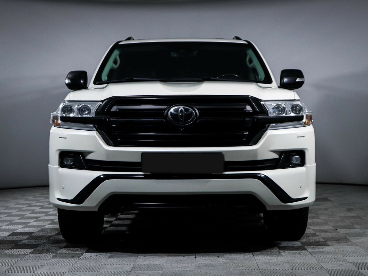Купить Toyota Land Cruiser с пробегом. Фото: #1
