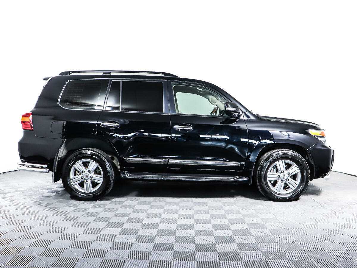 Купить Toyota Land Cruiser с пробегом. Фото: #3