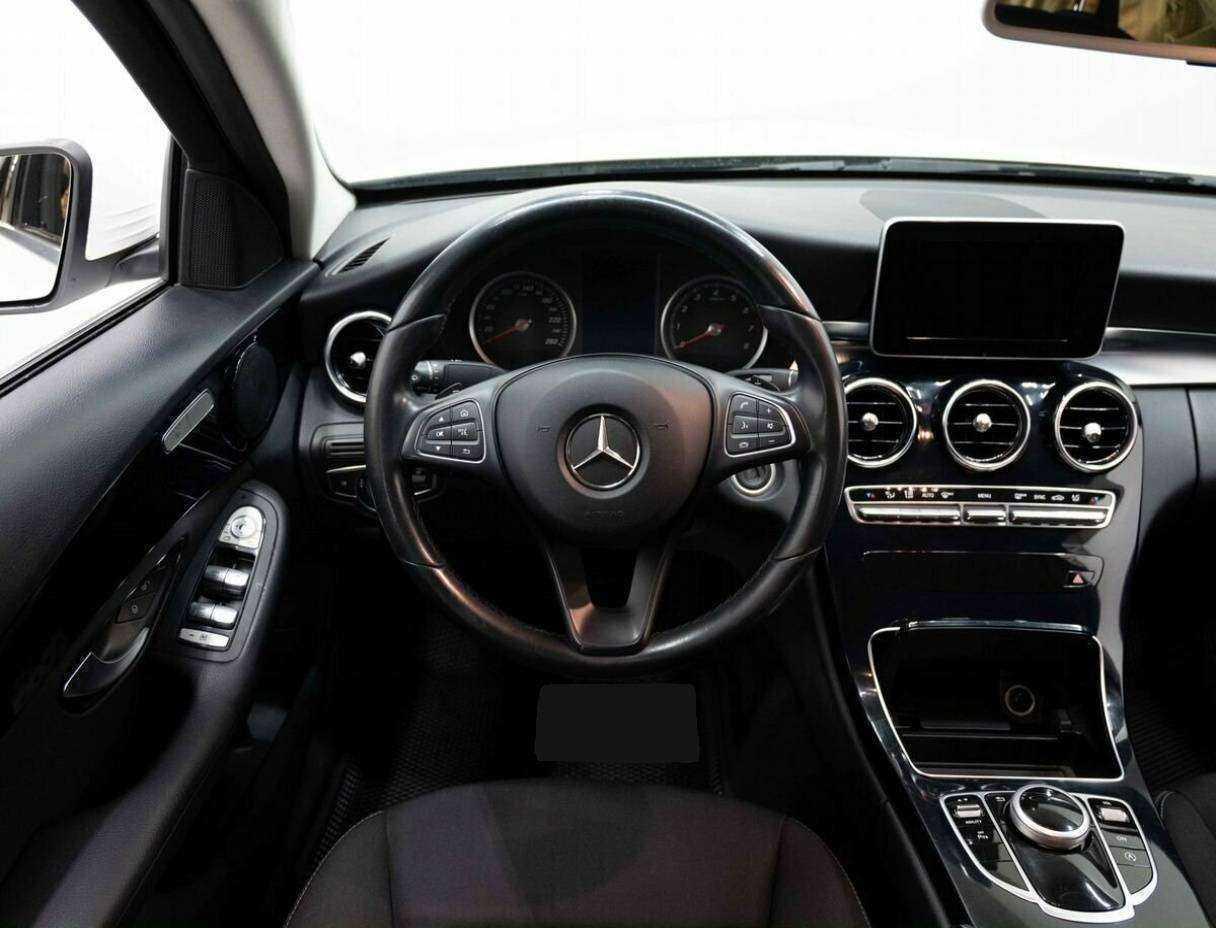 Купить Mercedes-Benz C-Класс с пробегом. Фото: #14