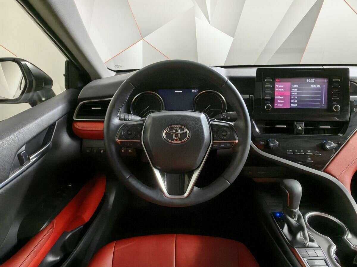 Купить Toyota Camry с пробегом. Фото: #14