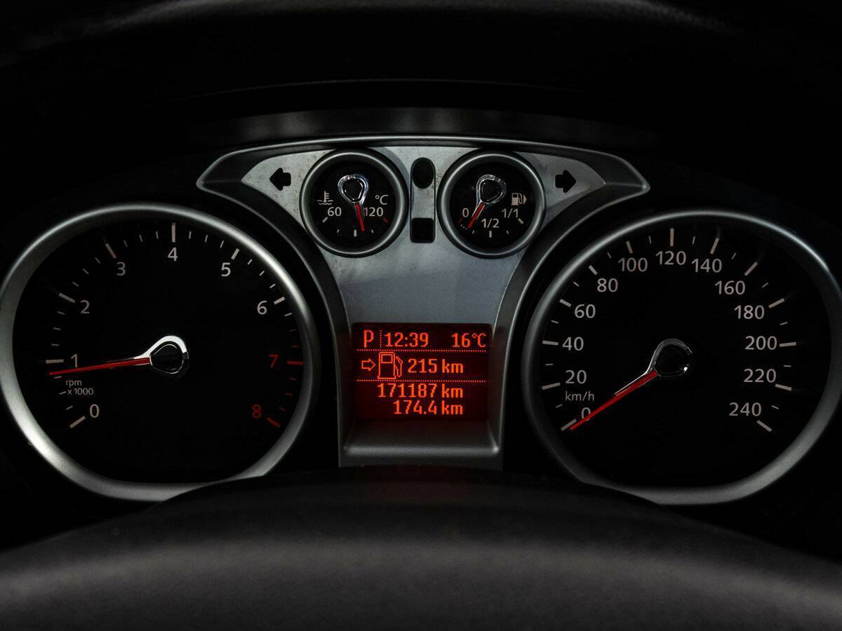 Купить Ford Focus с пробегом. Фото: #10