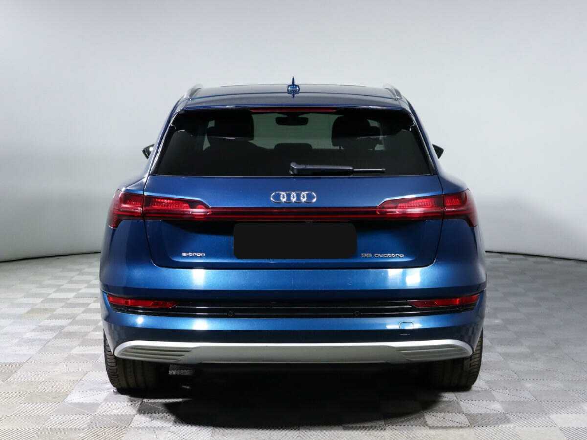 Купить Audi e-tron с пробегом. Фото: #4