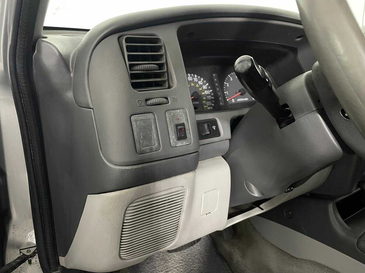 Купить Mitsubishi Montero Sport с пробегом. Фото: #7
