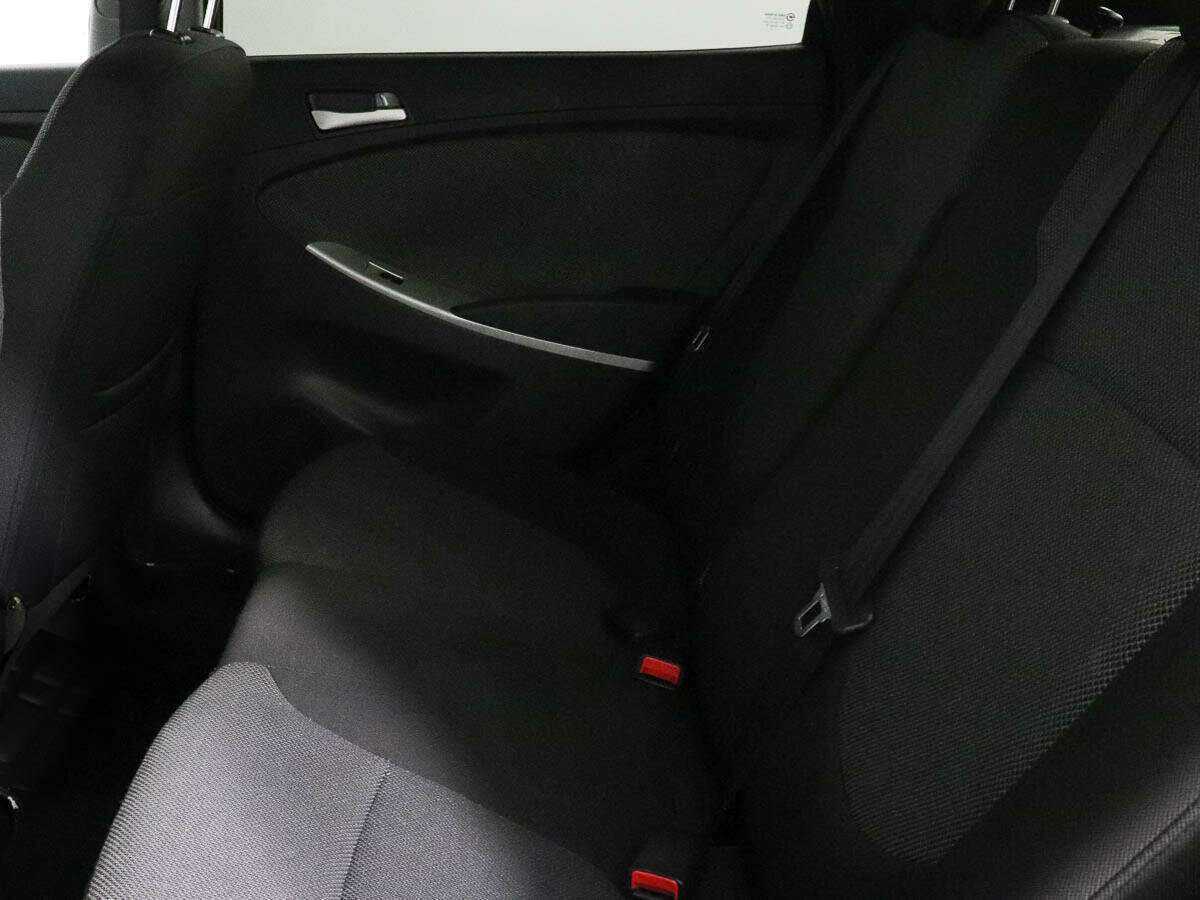 Купить Hyundai Solaris с пробегом. Фото: #7