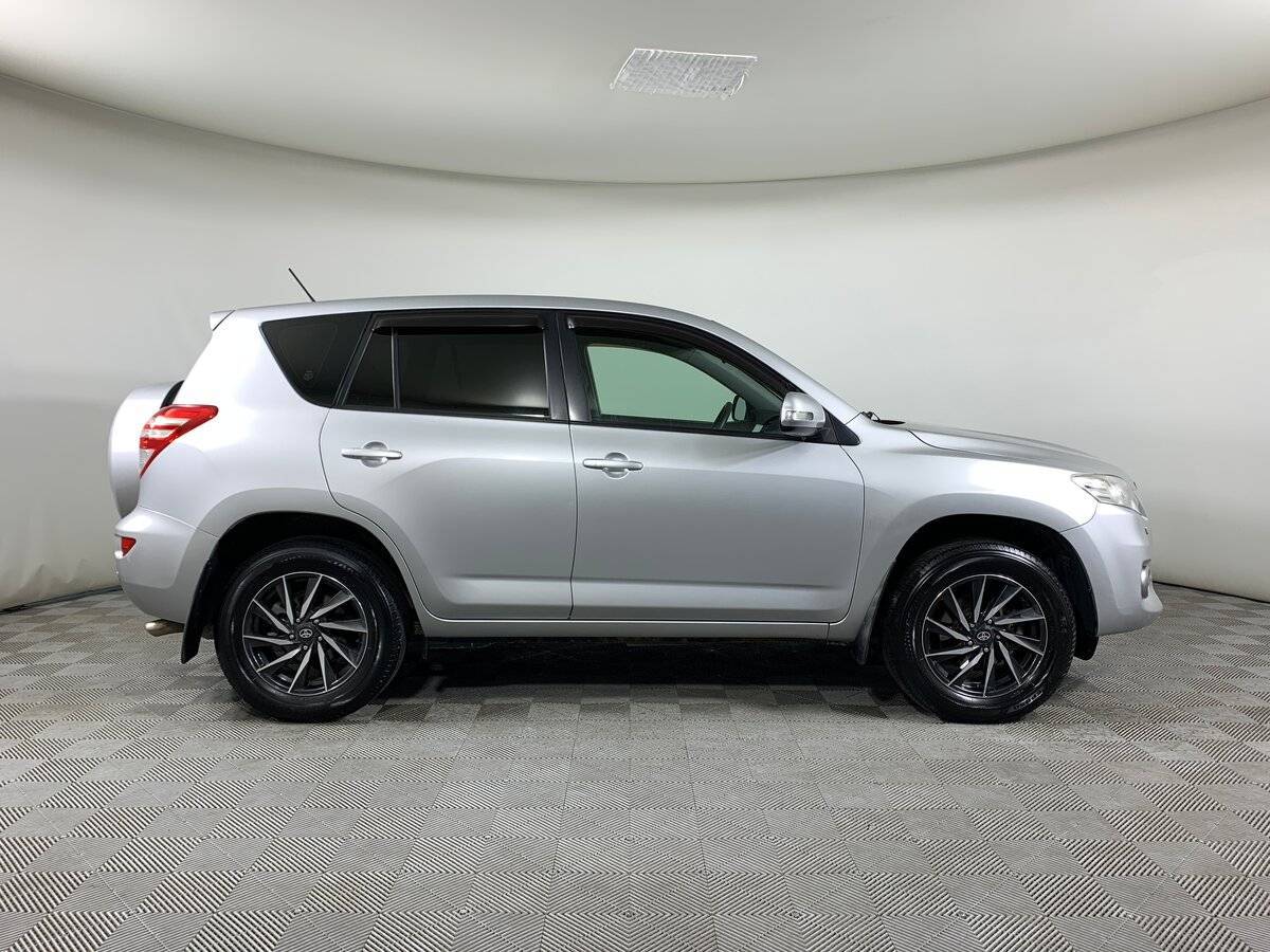 Купить Toyota RAV4 с пробегом. Фото: #3