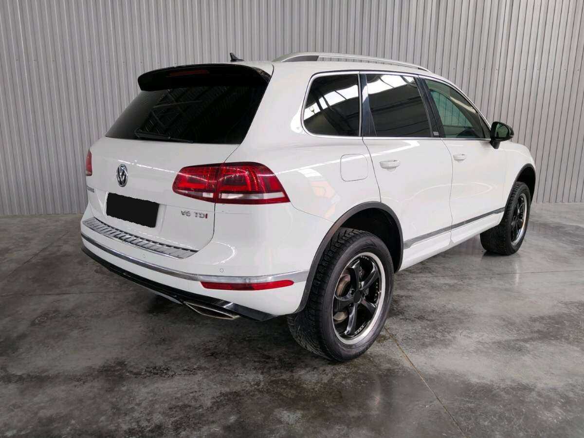 Купить Volkswagen Touareg с пробегом. Фото: #4