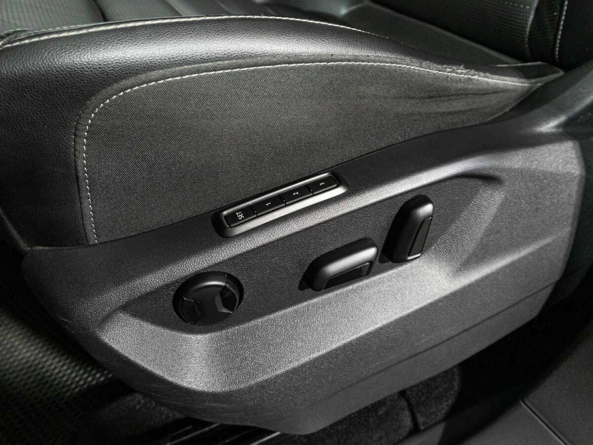 Купить Volkswagen Teramont с пробегом. Фото: #19