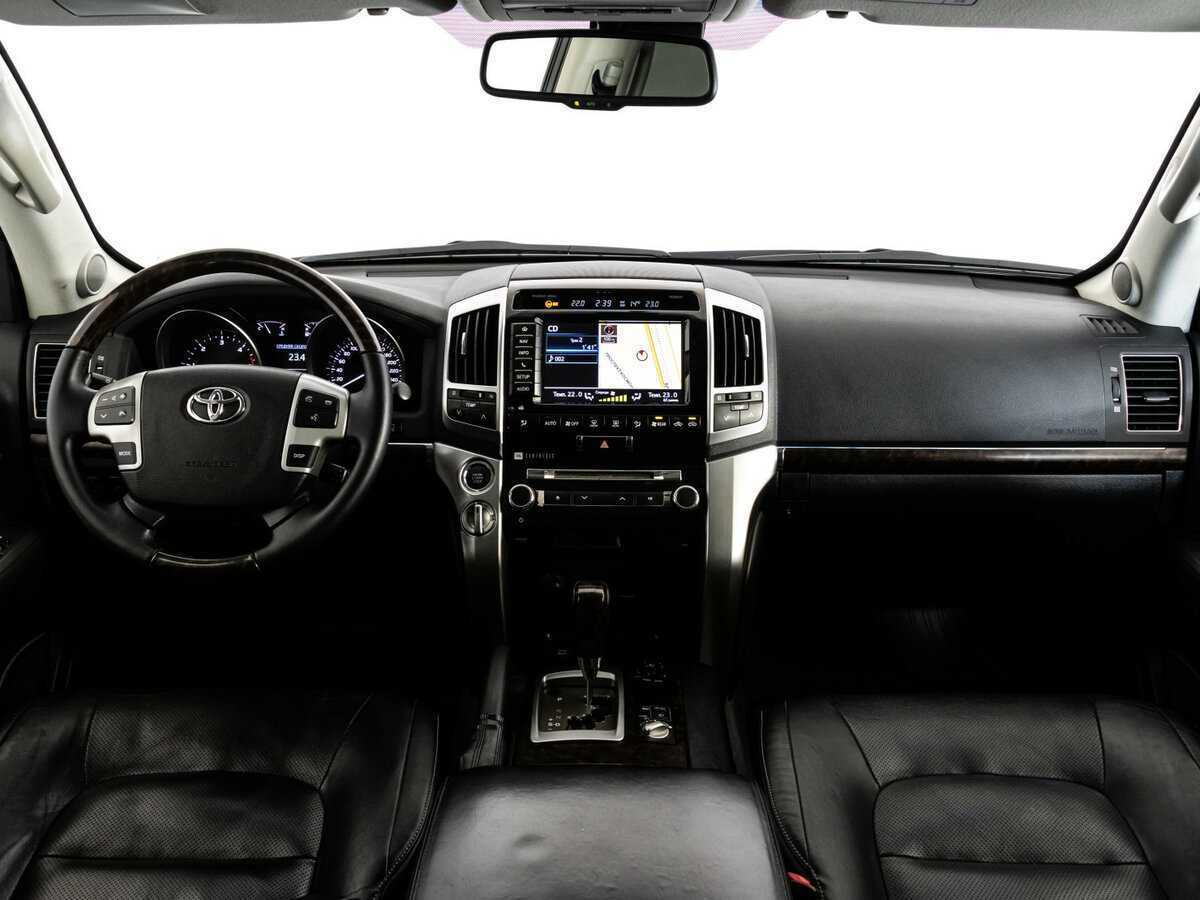 Купить Toyota Land Cruiser с пробегом. Фото: #11