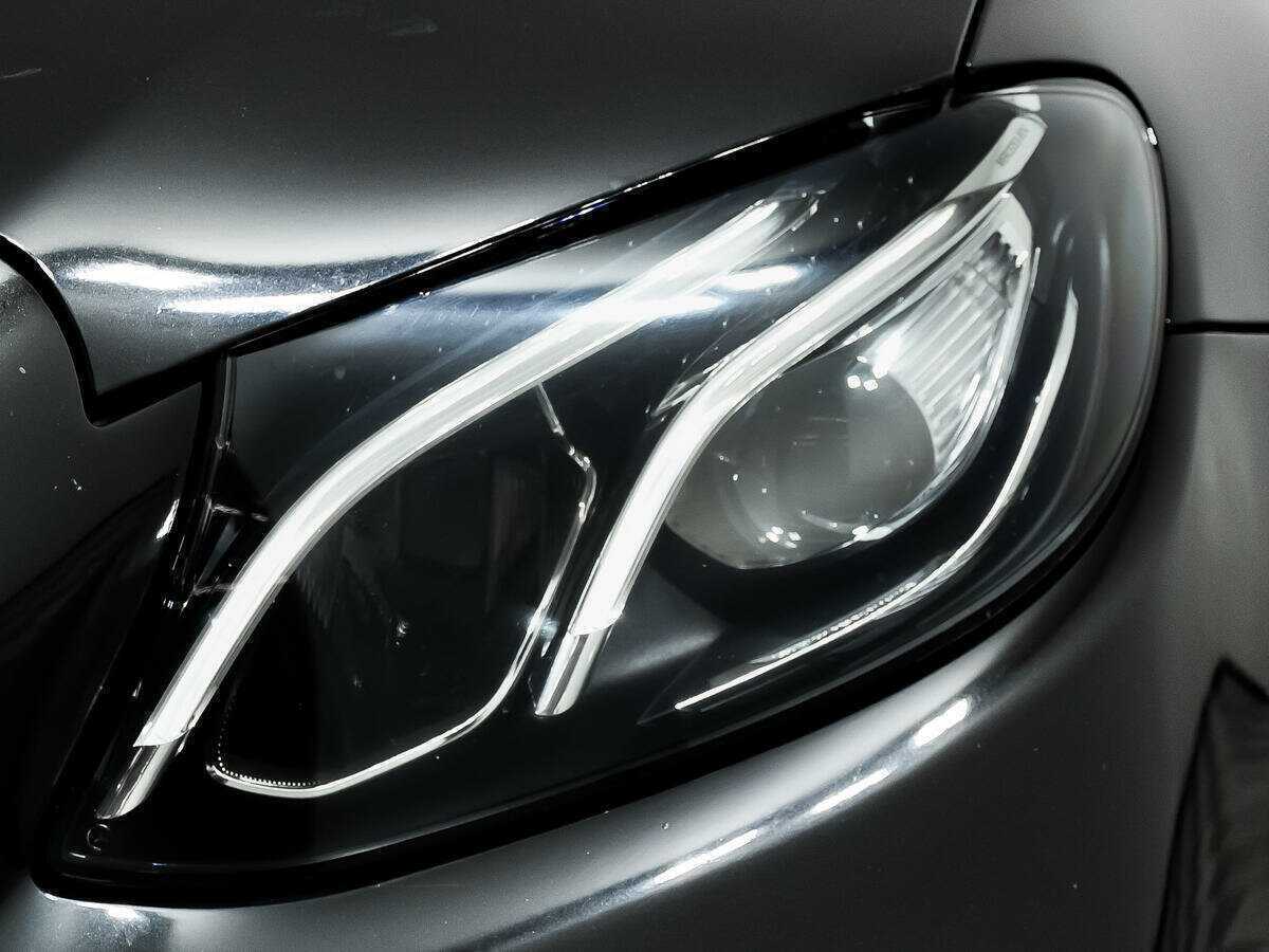 Купить Mercedes-Benz E-Класс с пробегом. Фото: #12