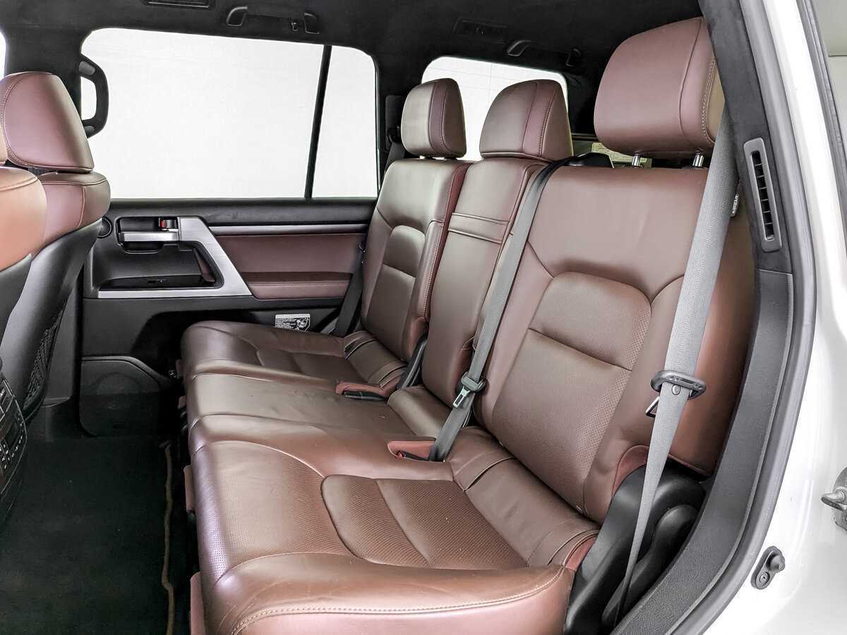Купить Toyota Land Cruiser с пробегом. Фото: #9