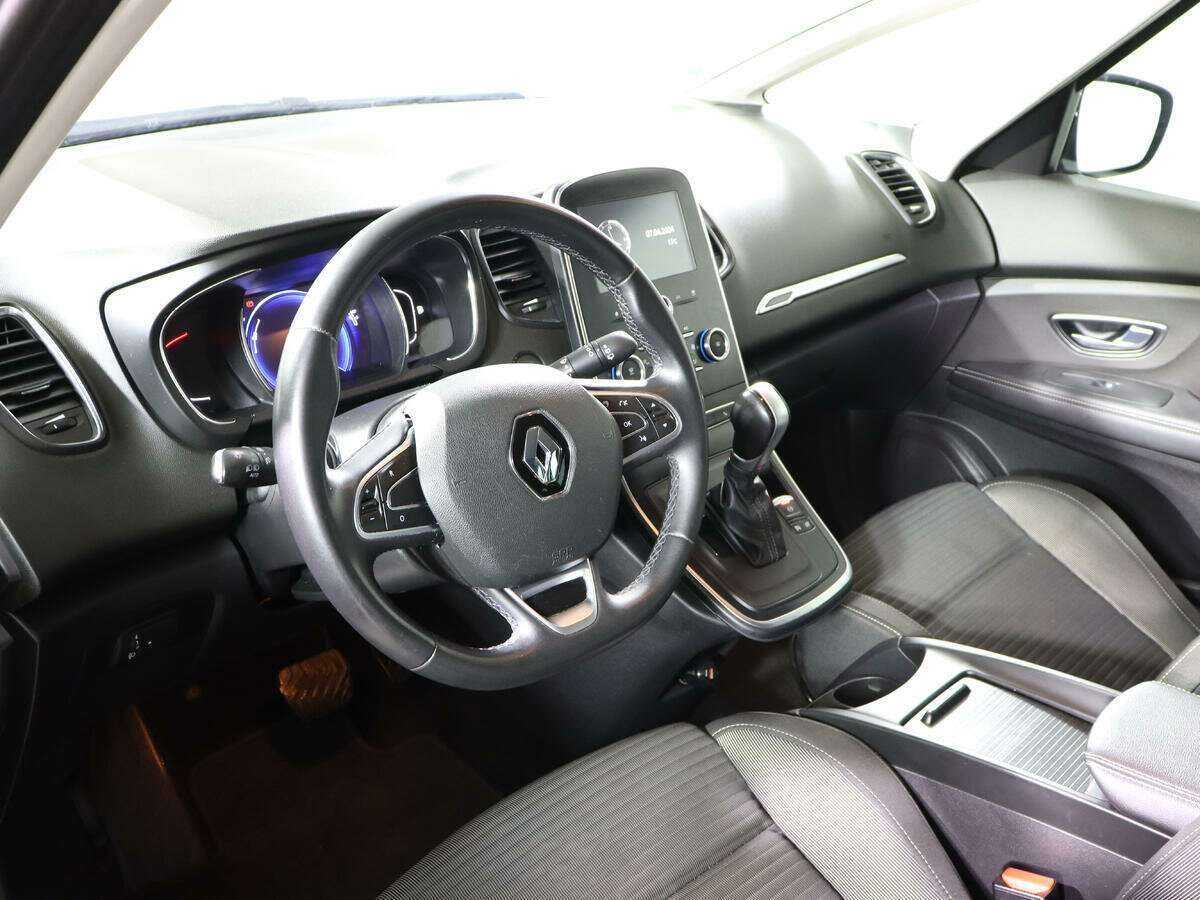 Купить Renault Scenic с пробегом. Фото: #11