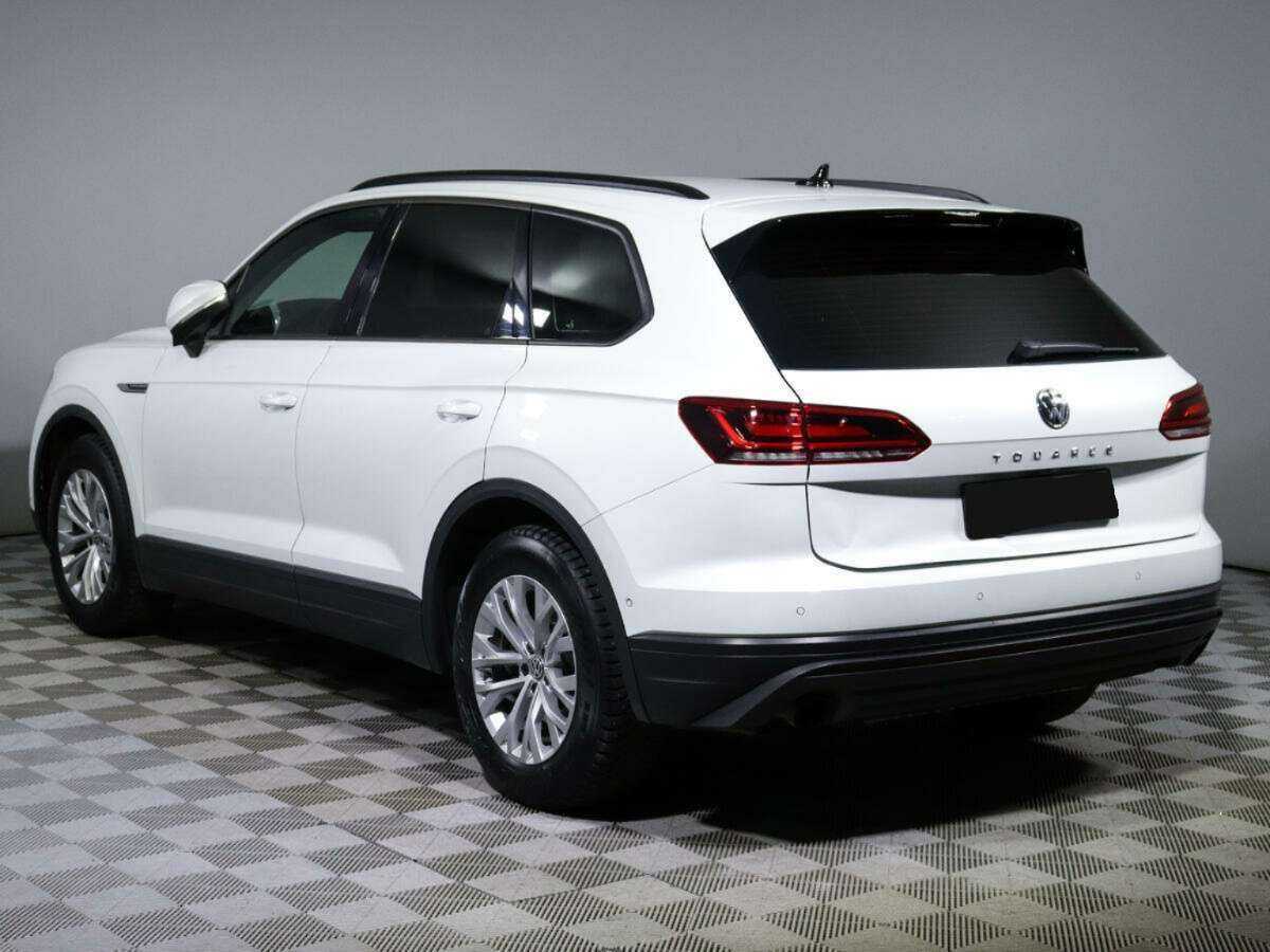 Купить Volkswagen Touareg с пробегом. Фото: #5