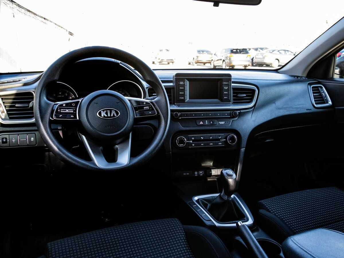 Купить Kia Ceed с пробегом. Фото: #8