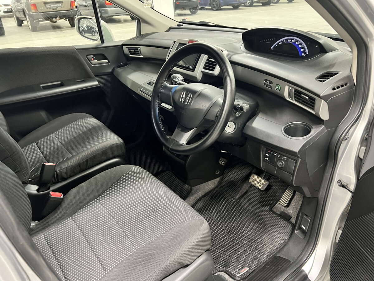 Купить Honda Freed с пробегом. Фото: #15