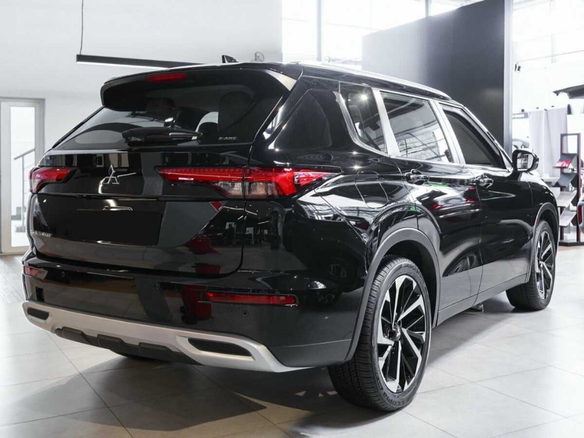 Купить Mitsubishi Outlander с пробегом. Фото: #3