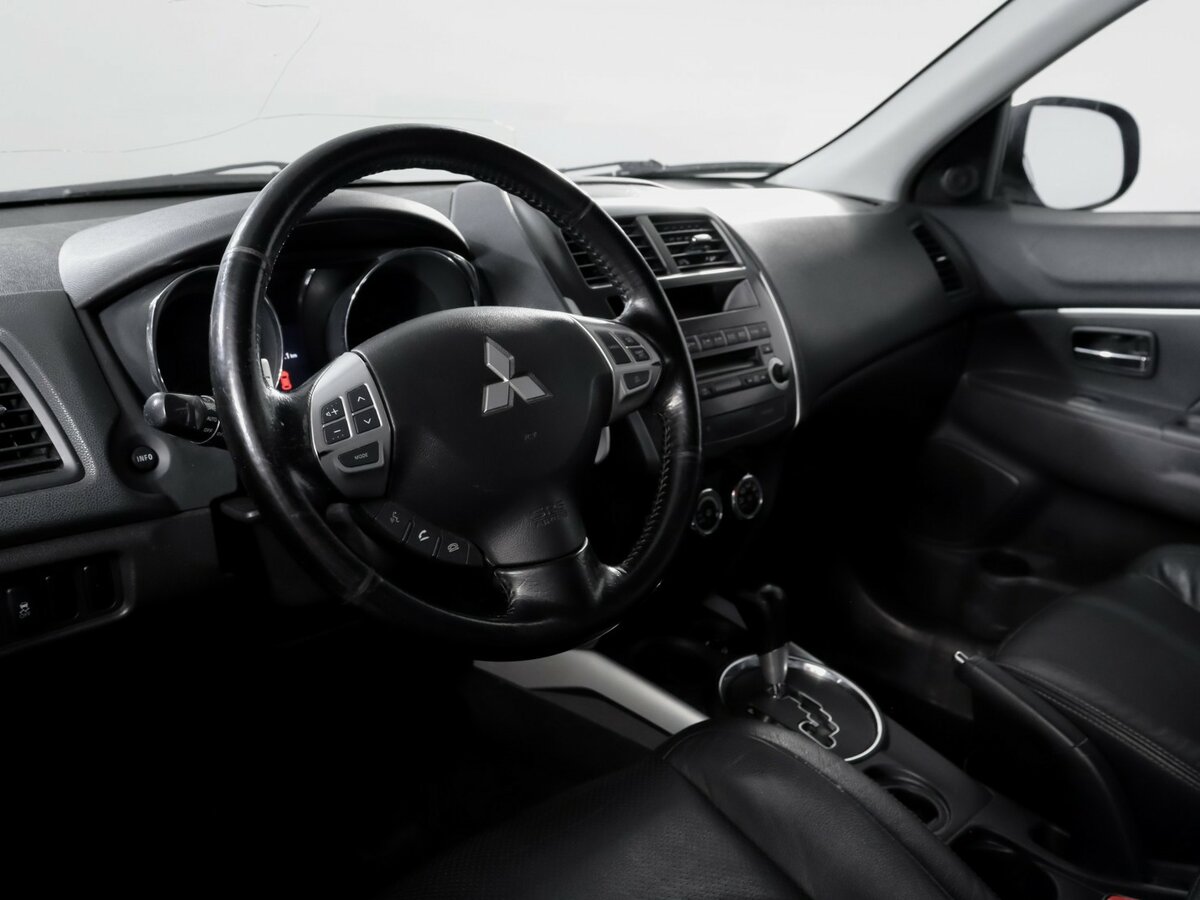 Купить Mitsubishi ASX с пробегом. Фото: #10