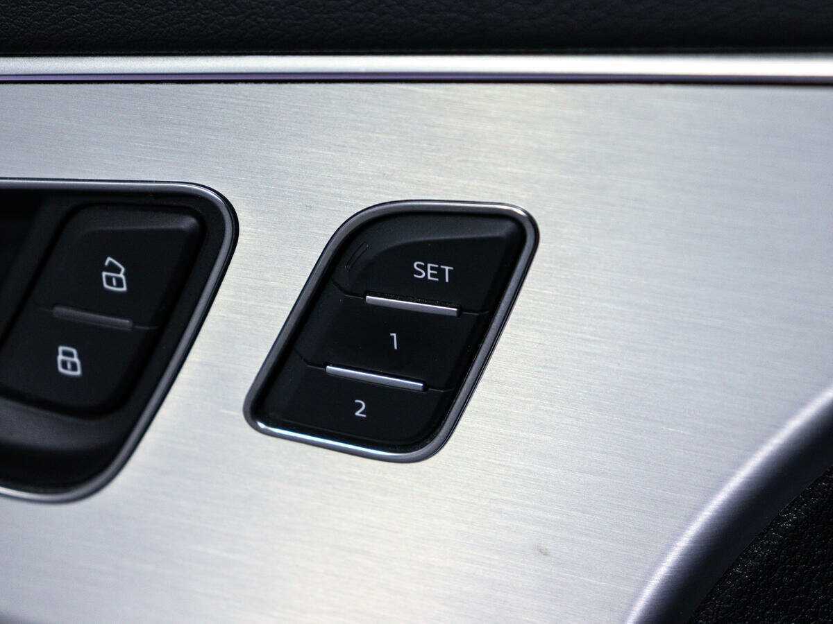 Купить Audi Q8 с пробегом. Фото: #18