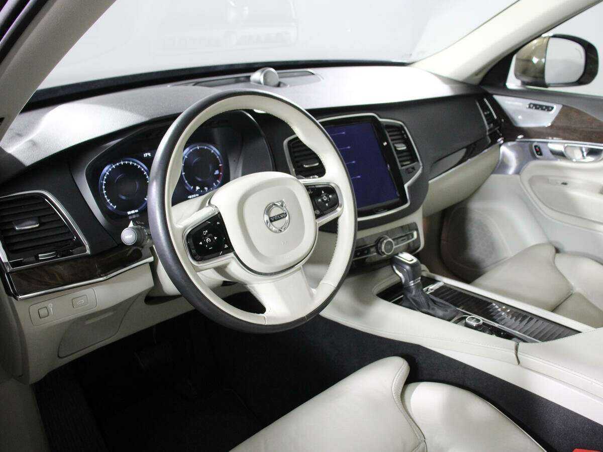 Купить Volvo XC90 с пробегом. Фото: #8